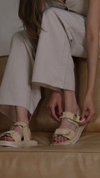 Sandalia de Mujer 4827 Davina Beige Yute Con Velcro