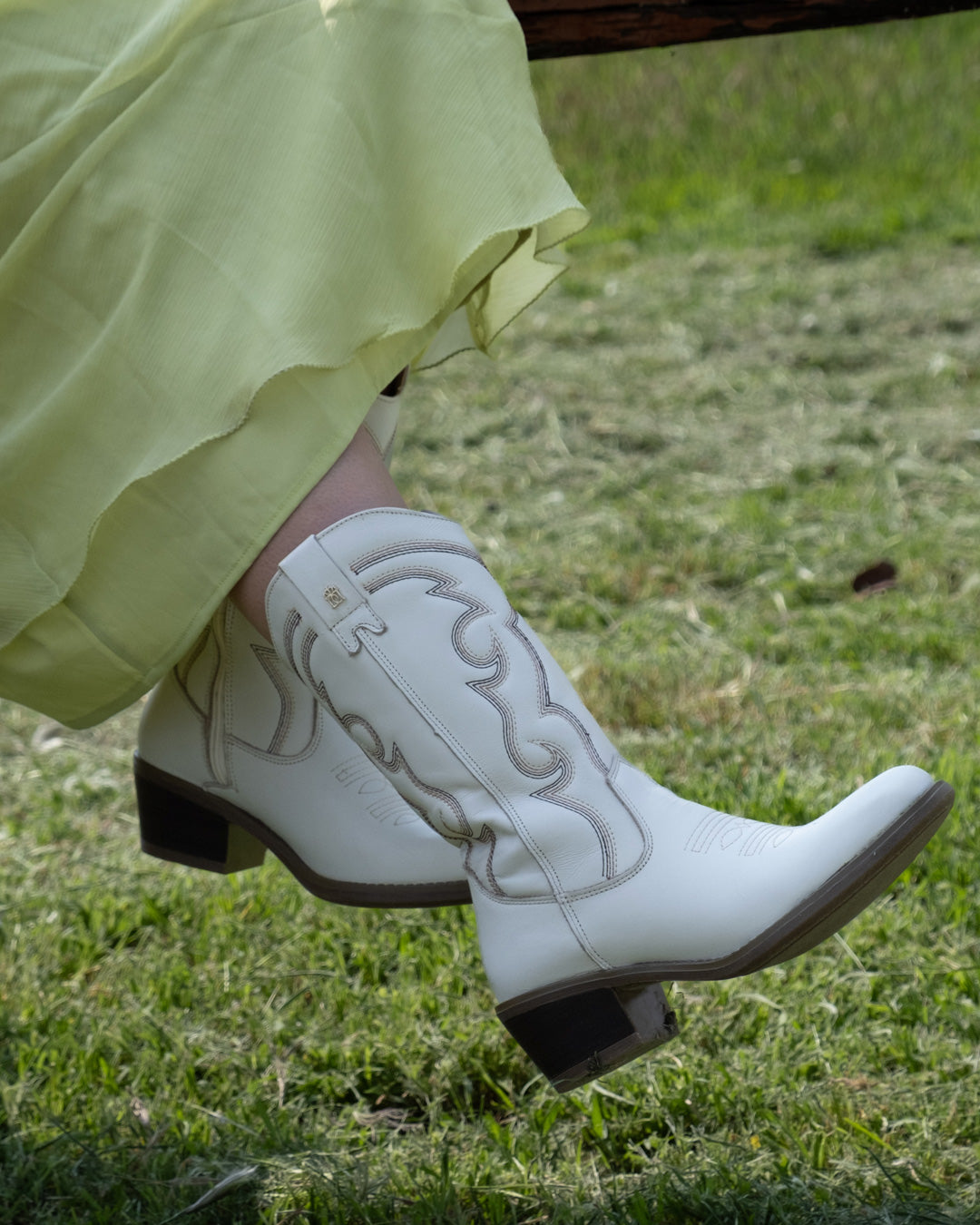 Bota Vaquera Mujer 96393 Davina Piel Marfil
