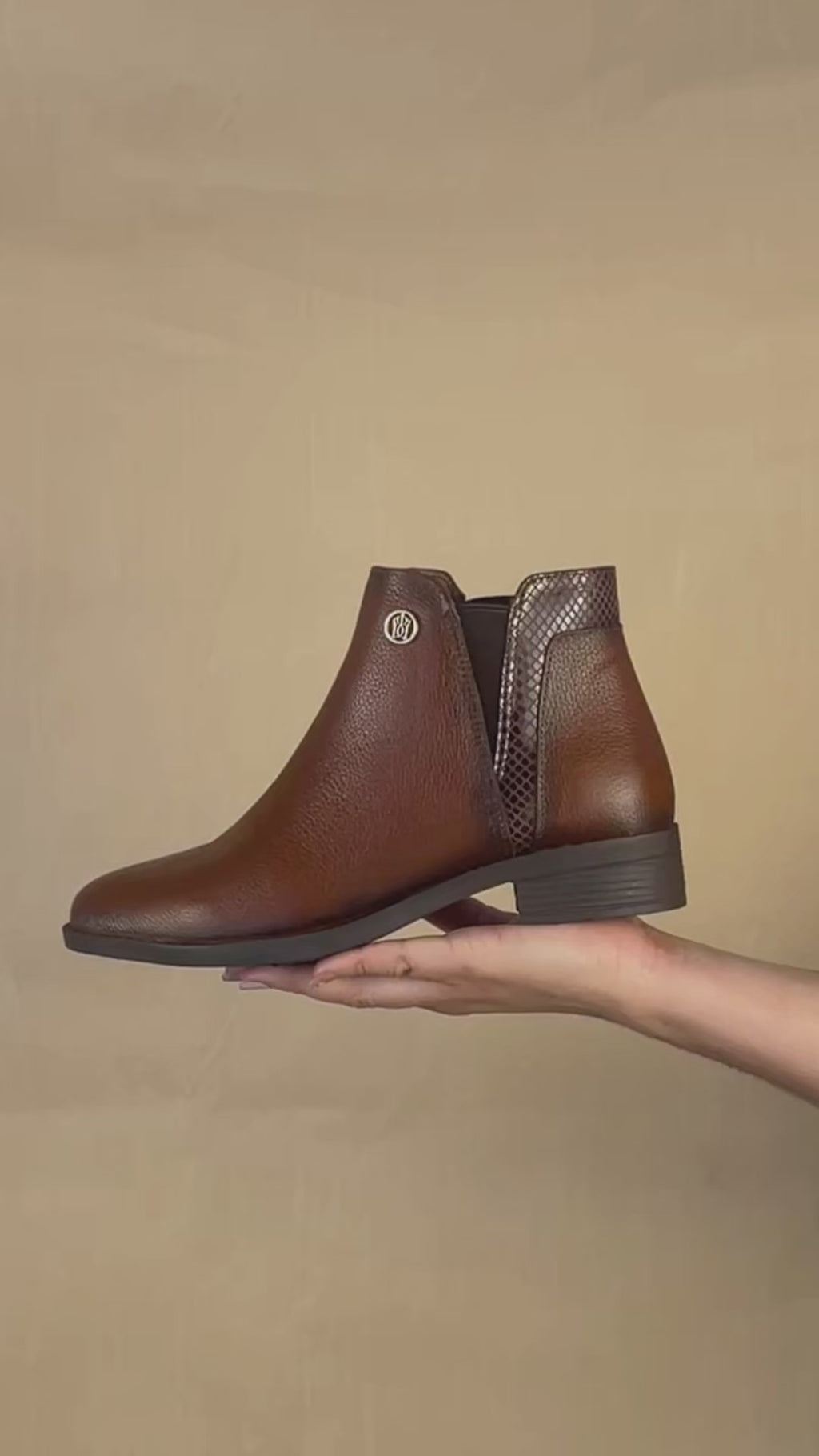 Bota de Mujer 74167 Piel Café con Elástico